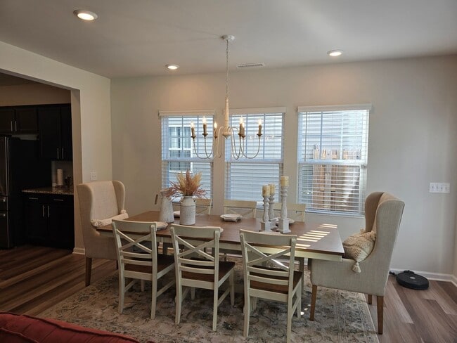 Building Photo - Impeccable 2020-Built 3-Bed, 2.5-Bath Home on Rare Quarter-Acre Lot – Prime Location!