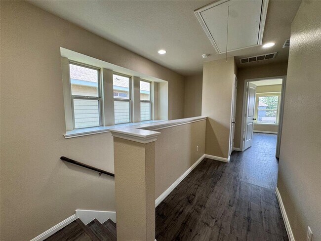 Building Photo - 4505 Esper Ln