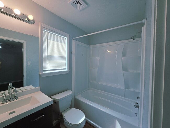 Building Photo - 3149 Crest Colony Ln