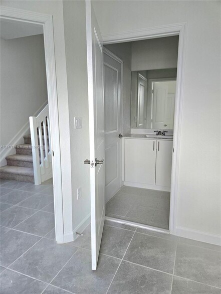 Building Photo - 29221 SW 162nd Ct