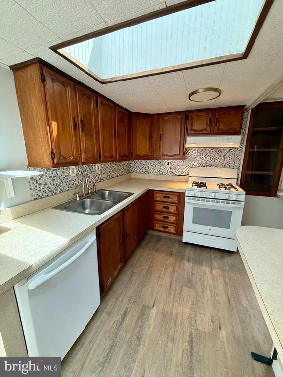 Building Photo - 603 Sherwood Pl