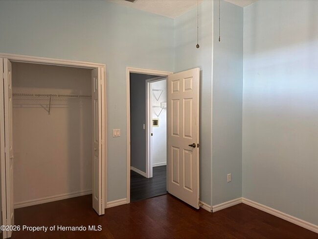 Building Photo - 9407 Burnam Dr