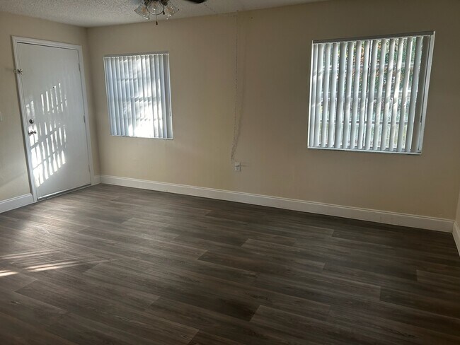 Floorplan - La Aloma Apartments