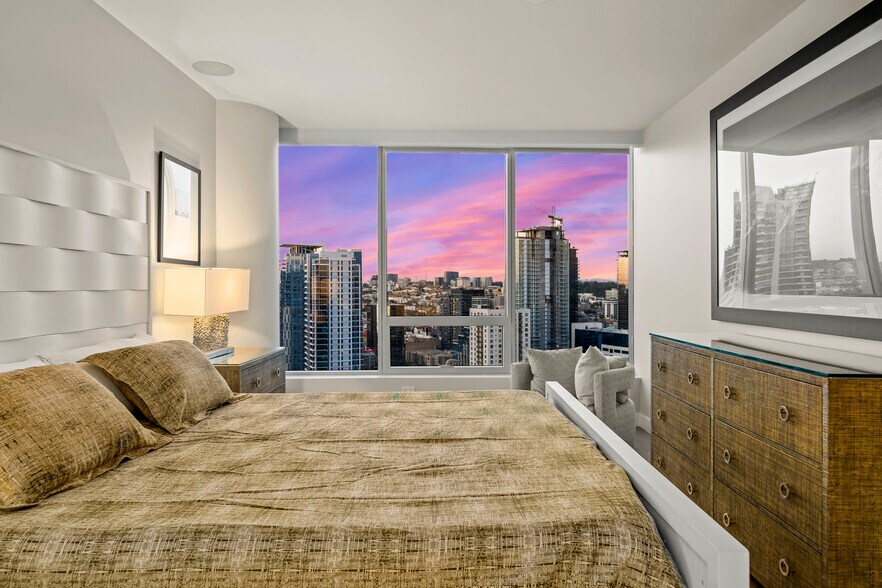 Building Photo - 888 W E St