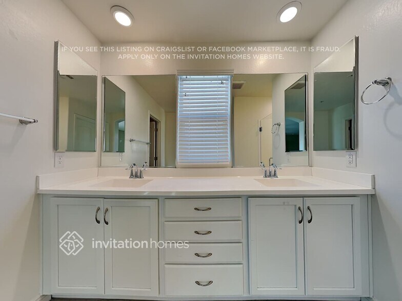 Building Photo - 1735 N 209th Ave