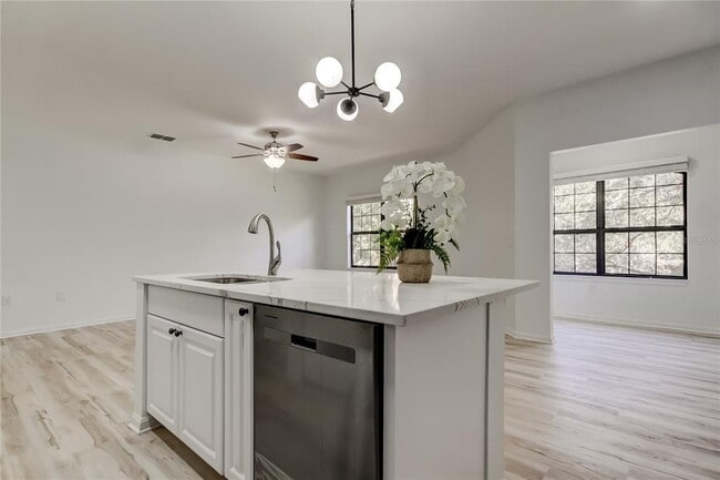 Building Photo - 2107 Portofino Pl