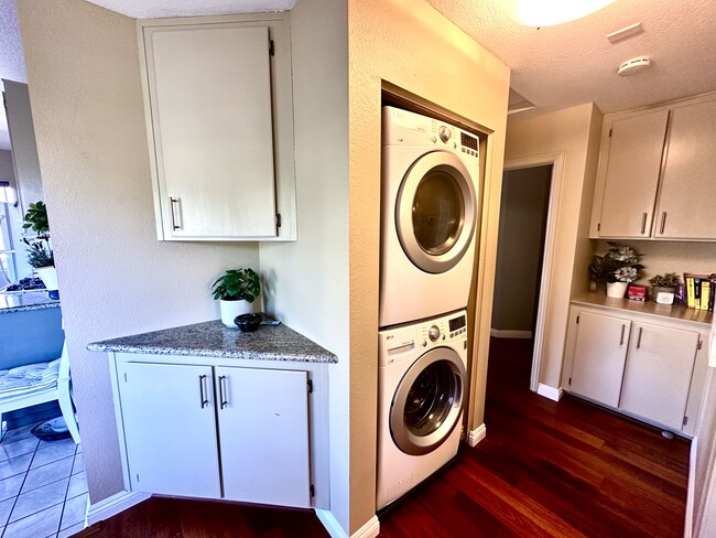 In Unit Laundry - 4169 Louisiana St