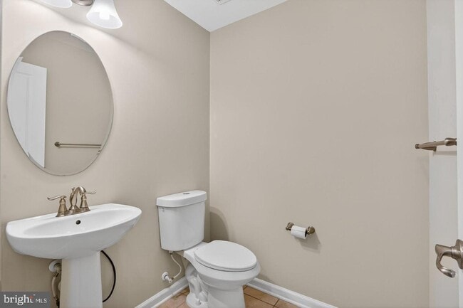 Building Photo - 1731 Dorothy Ln