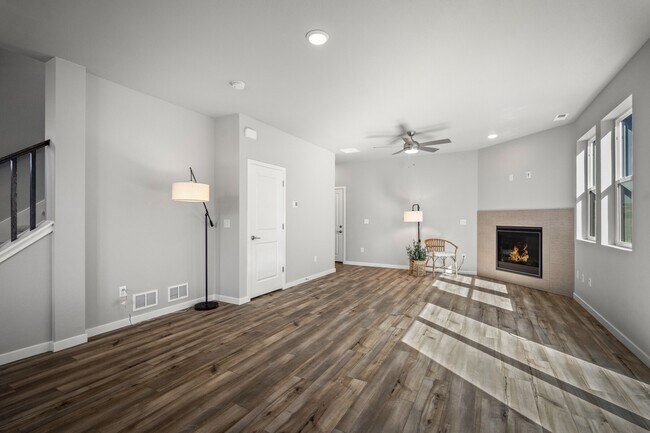 Building Photo - 6335 Laud Pt