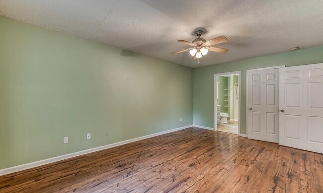 Building Photo - 4320 Comet Ln