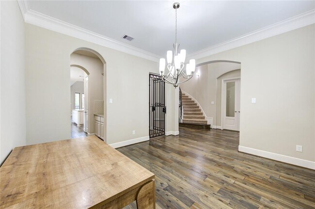 Building Photo - 2827 Winthrop Mdw Wy