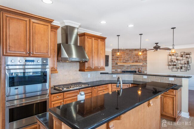 Building Photo - 76 Raritan Reach Rd