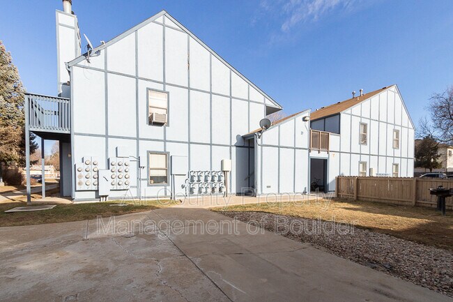 Building Photo - 225 E 8th Ave