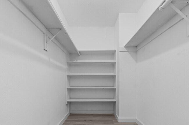 Building Photo - 6646 Montauk Dr