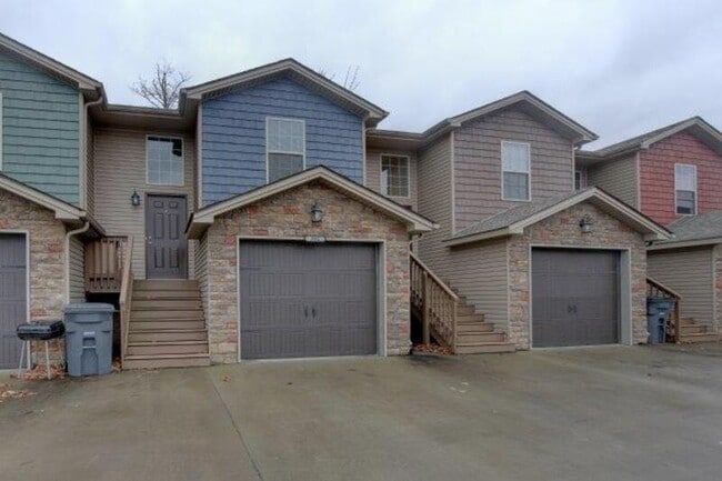 Primary Photo - 1716-D Thistlewood Dr