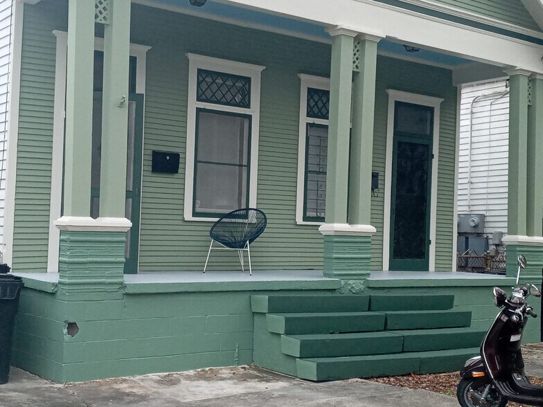 1/2 Shotgun apt - 3611 Banks St