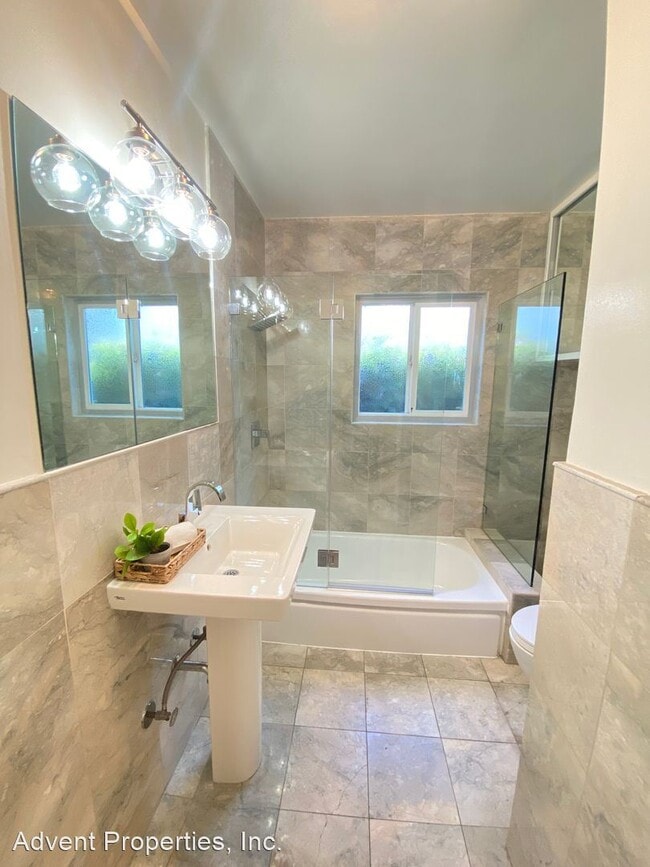 Building Photo - 3 br, 2 bath House - 4739 El Centro Ave