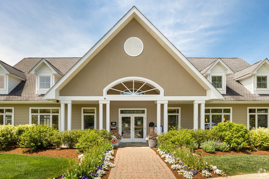 Building Photo - Norwest Woods