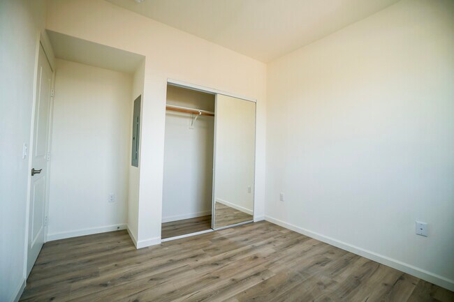 Building Photo - 3863 Montclair St