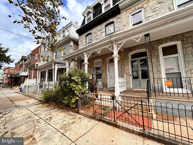 Building Photo - 411 N Preston St