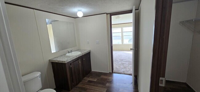 Building Photo - 521 Milan Ave