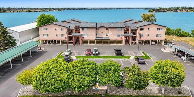 Building Photo - Sunset Shores - Condo For Rent