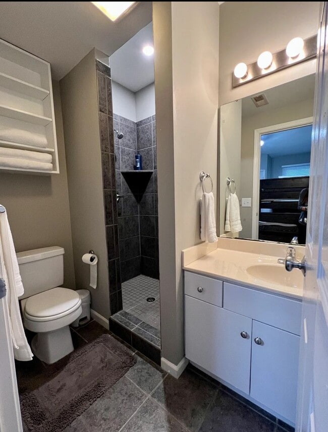 Building Photo - 1001 Mississippi St