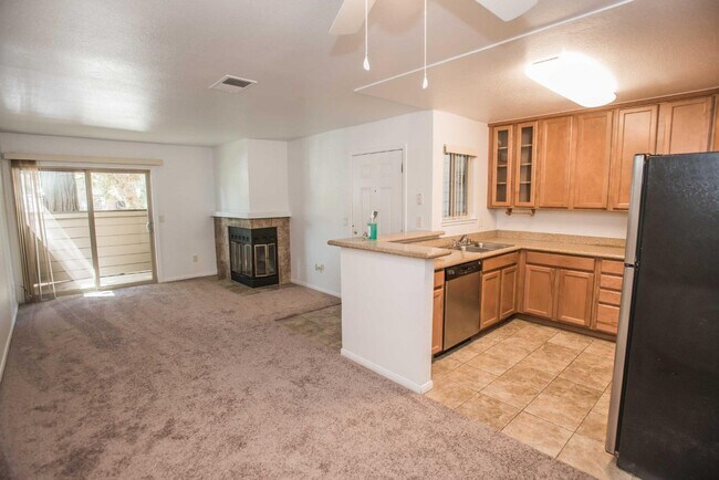 Building Photo - 3715 Tallyho Dr