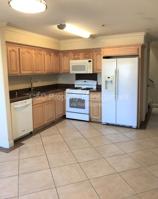 Building Photo - 1421 N First St