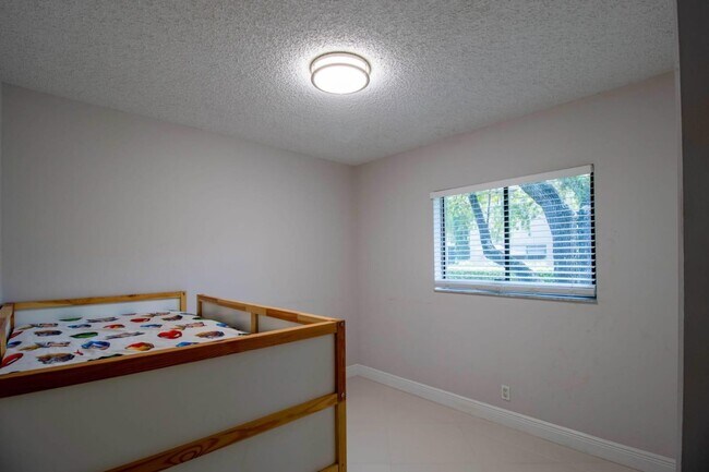 Building Photo - 2358 NW 37th Ave