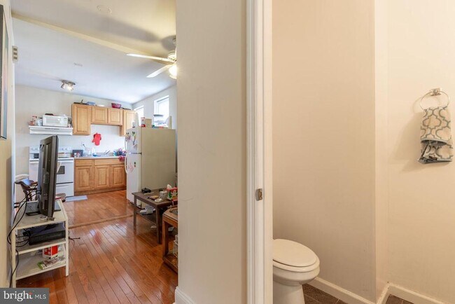 Building Photo - 2136 S 15th St