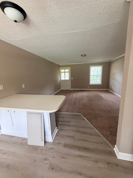 Building Photo - 118 B Fisher Dr