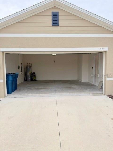 Building Photo - 824 Horsetail Dr