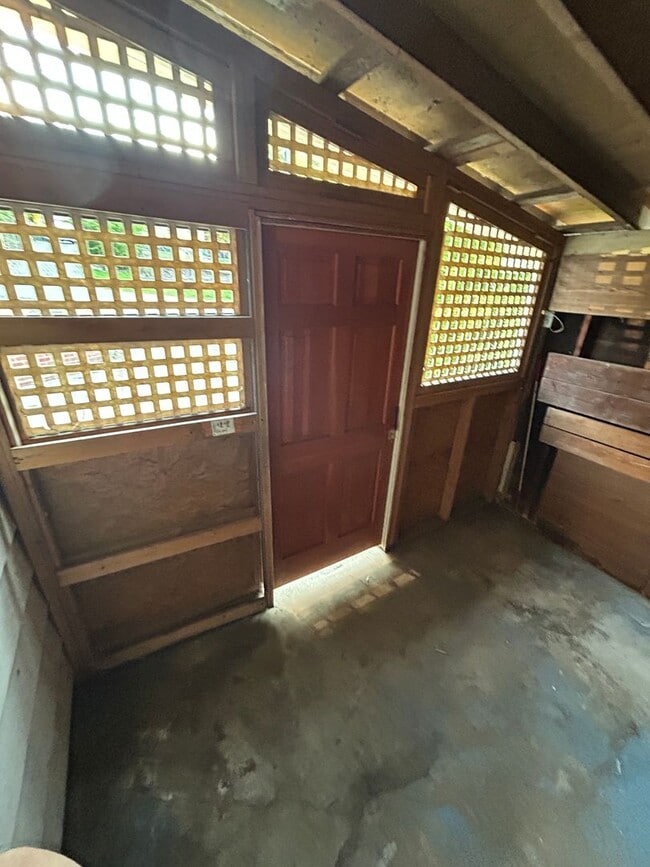 Building Photo - Large 3 bed, 2 bath house in South Seattle...