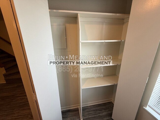 Building Photo - 10417 Victoria Dr