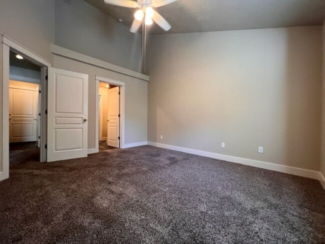 Building Photo - 5774 Parchment~Gorgeous Bristol Heights Home w/ Hardwood & Custom Cabinetry!