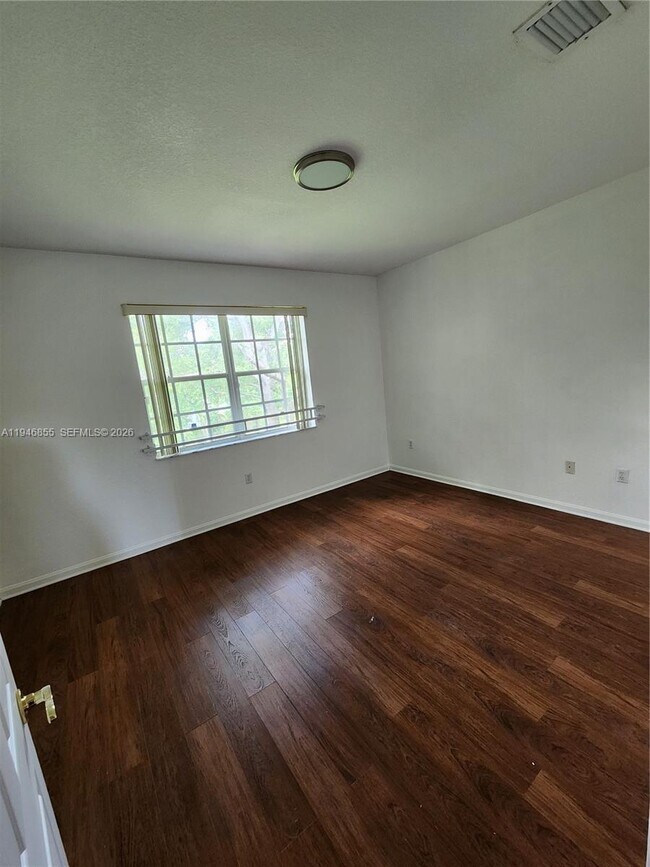 Building Photo - 2762 SW 85th Ave