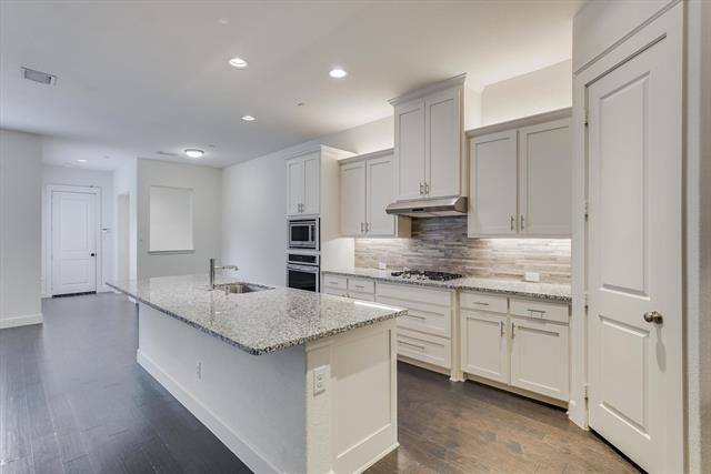 Building Photo - 4064 Washburne Dr