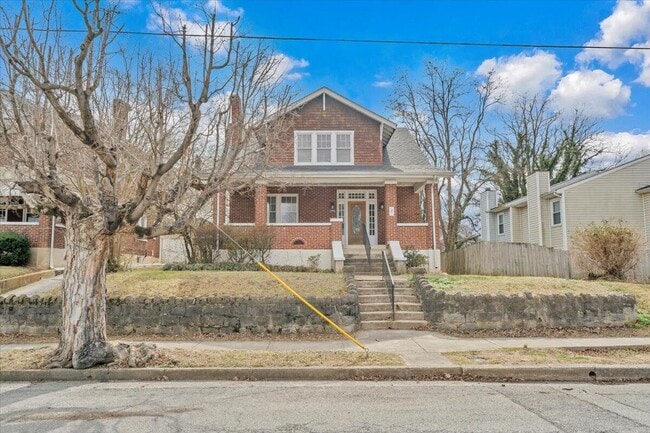 Building Photo - 1144 Wasena Ave SW