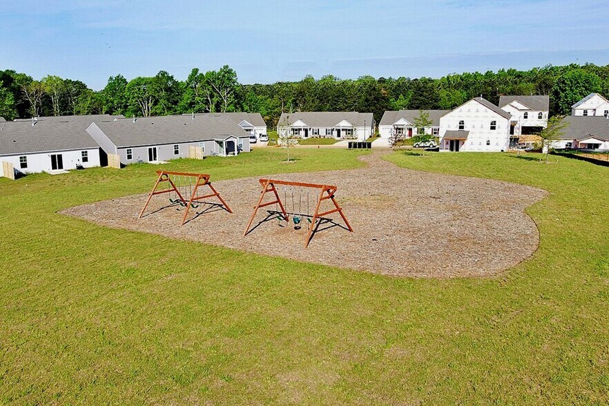 Building Photo - 264 Wahoo Cir