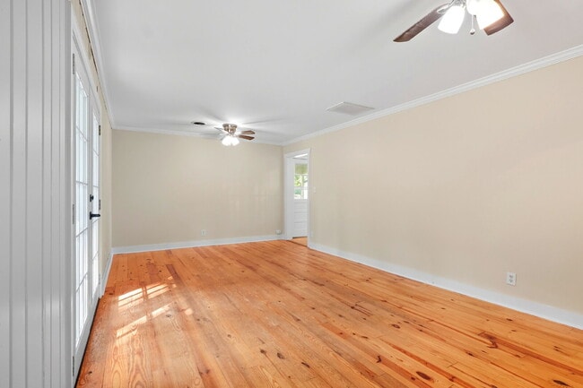 Building Photo - Furnished Room Rental - Pfafftown