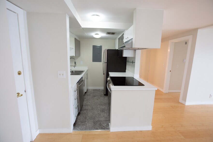 Building Photo - 2301 Fairview Ave E