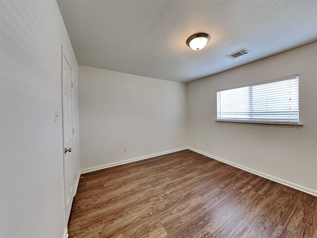 Building Photo - 3915 Ridge Canyon Rd