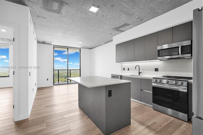 Building Photo - 307 SW 5th St