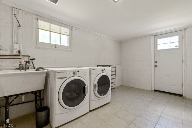 Building Photo - 41 Prospect Rd