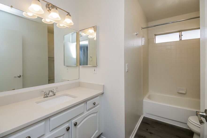 Building Photo - 16234 S 44th St