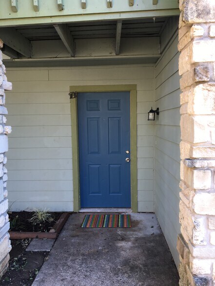 Building Photo - 1714 CINNAMON PATH