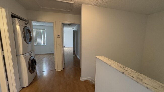 Building Photo - 4068 Eastridge Dr