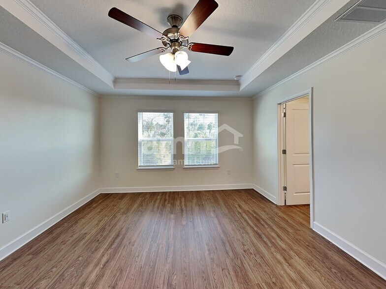 Building Photo - 37655 Dusty Saddle Ln