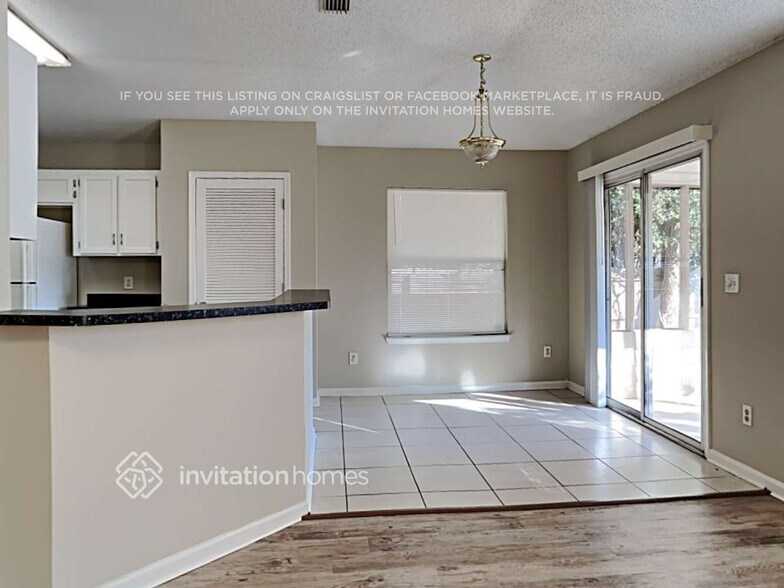Building Photo - 3405 Charmont Dr